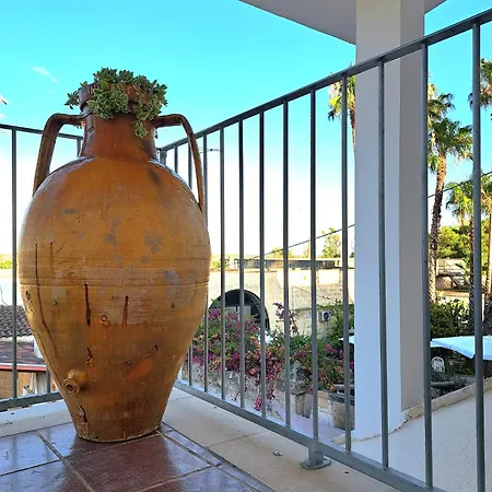Casa Vacanze La Colombaia Sant Isidoro (Apulia)